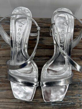 Vicenza Metallic Silver Strappy Heels Square Toe Sculptural Heel Size 7 Y2K